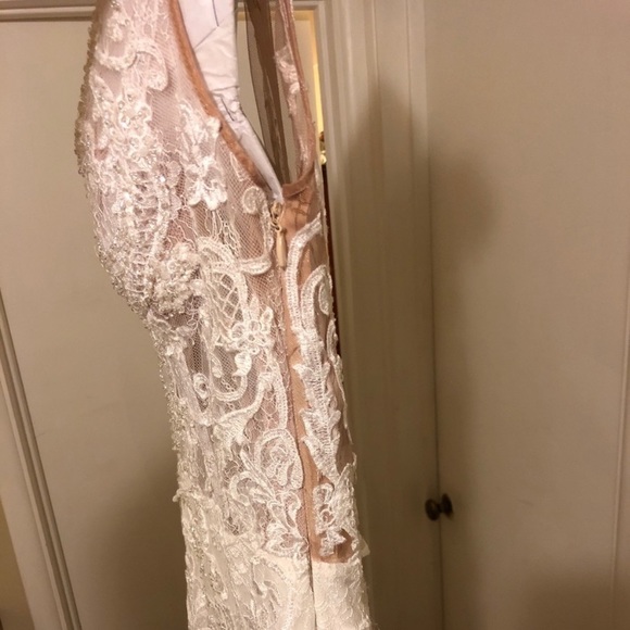 SOLD Galina Signature Wedding Dress - Picture 5 of 9